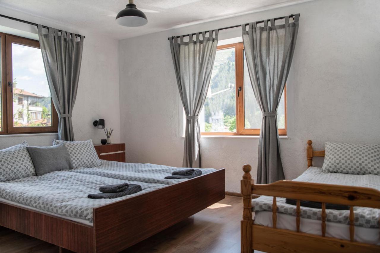 Къща До Гората Триград Villa Eksteriør bilde